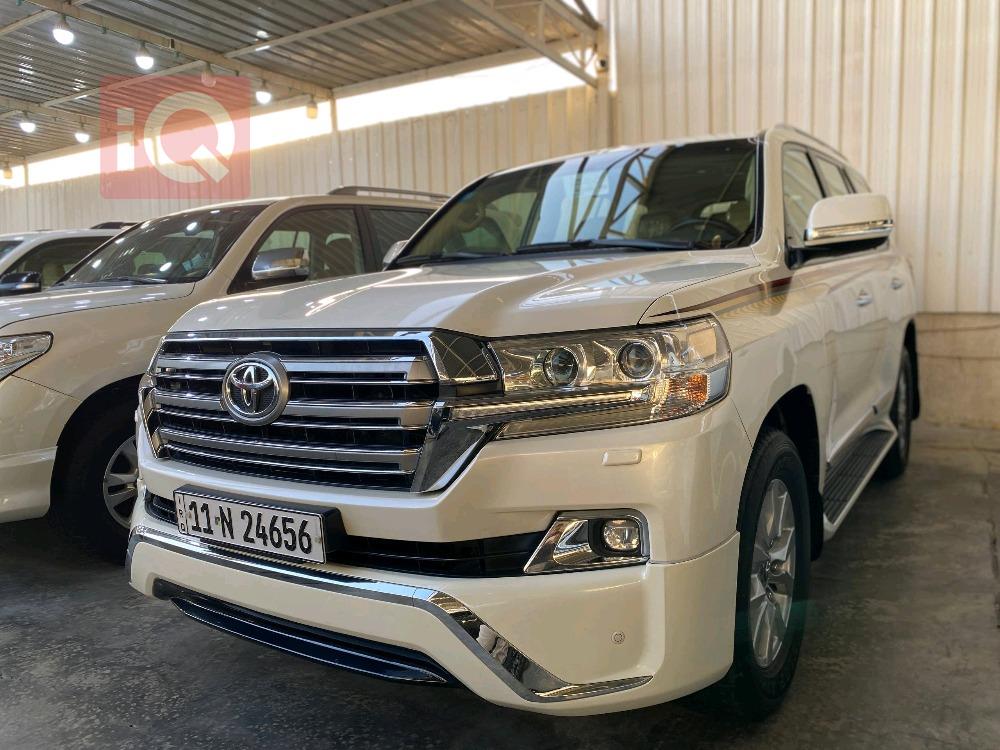 تويوتا لاندكروزر